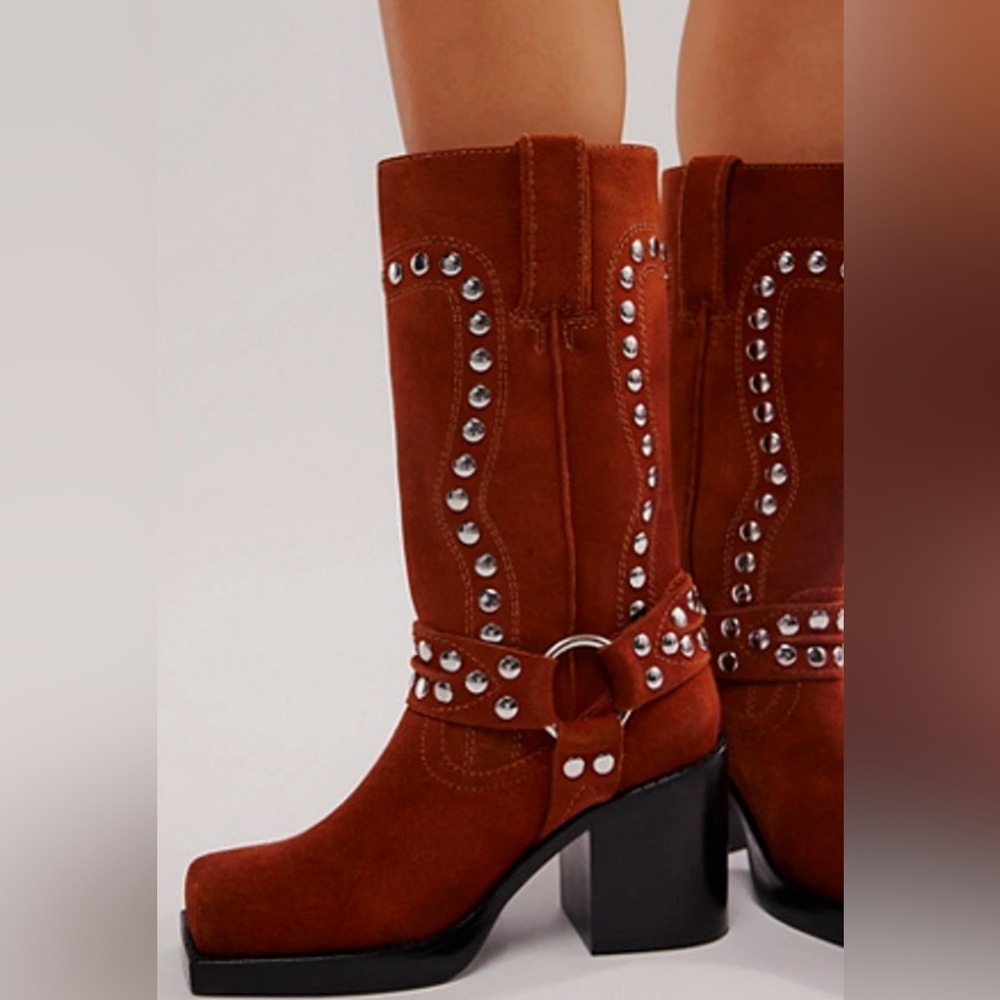 Free people Jeffrey Campbell Gretchen Studded Square Toe Boots sz 9.5
